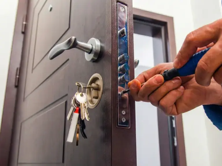 Porta blindada em Hortolândia – instalação e manutenção